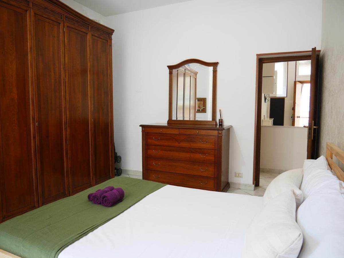 Zoe'S House - Appartamento Turistico A Genova Apartment Genua